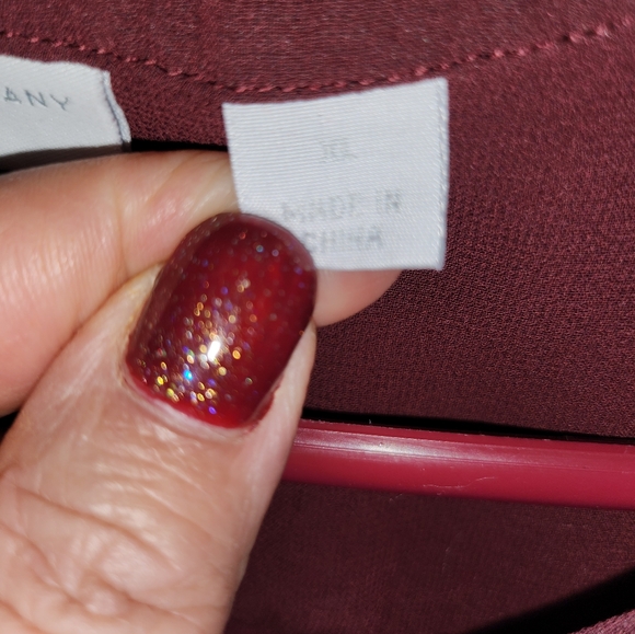 3/$30 New York and company Blouses Size: XL - Picture 11 of 11